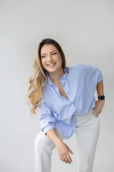 Dayane Reis sorrindo